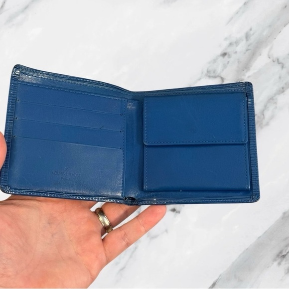 Louis Vuitton Authentic Blue Epi Leather Compact Wallet - Picture 11 of 15